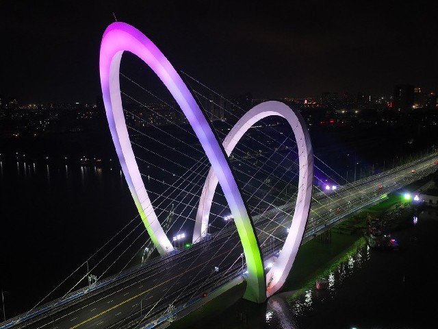 江苏昆山 • 震川大桥景观亮化